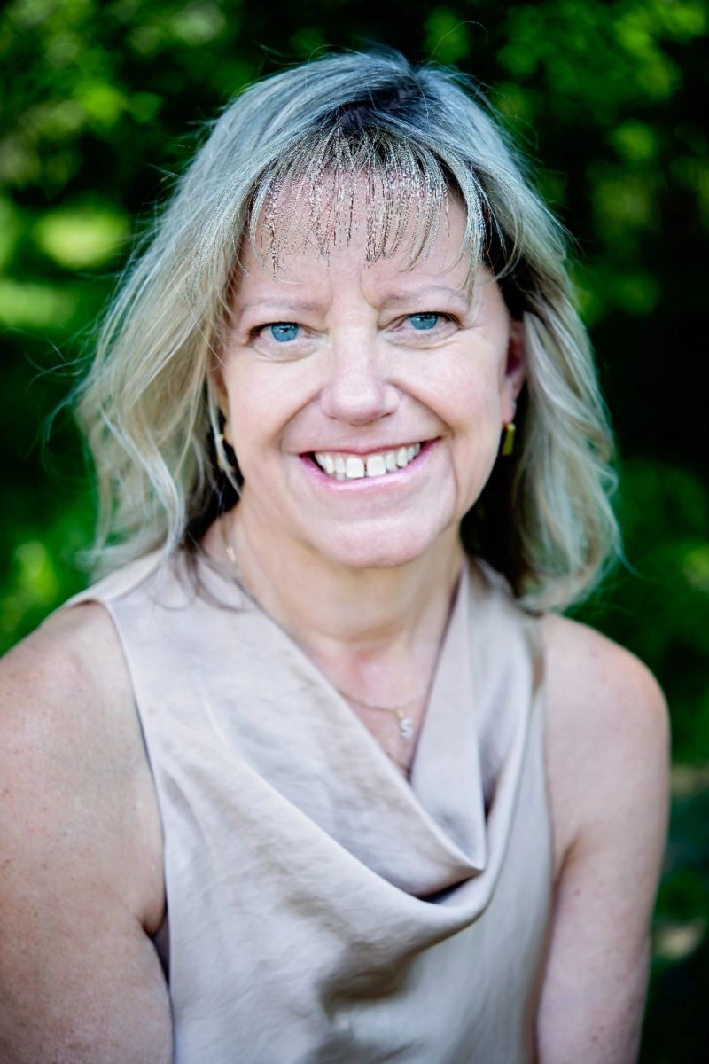 Suzanne Thompson, Physiotherapist